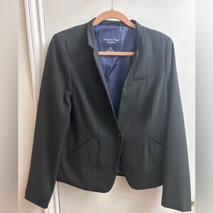 American Eagle one button blazerWomen's Black Blazer size Med. contrast lining.